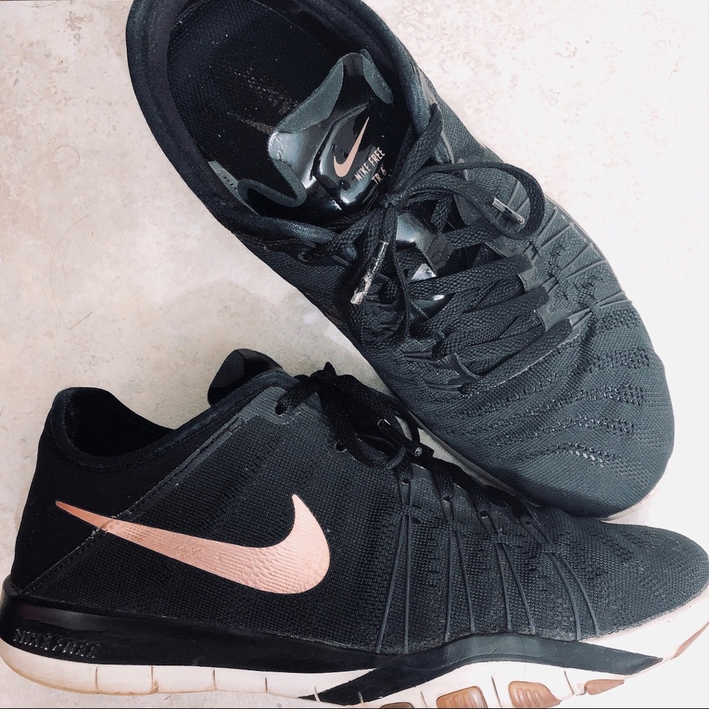Nike Free TR 6 Black Rose Gold Swoosh